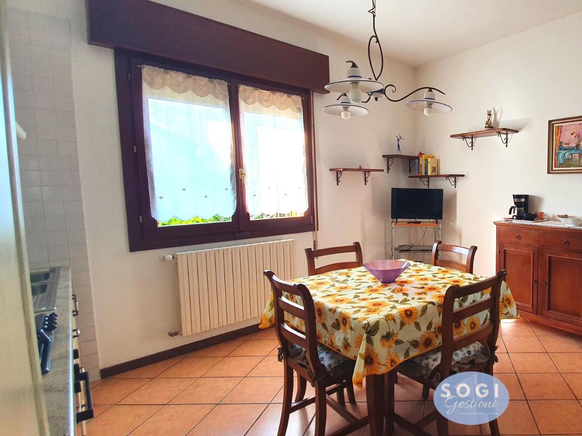 Апартаменты Casa Sbrindoli Лидо-ди-Езоло Экстерьер фото